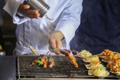 不想背井离乡打工？甘肃新东方烹饪学校创业课，赚钱顾家两不误