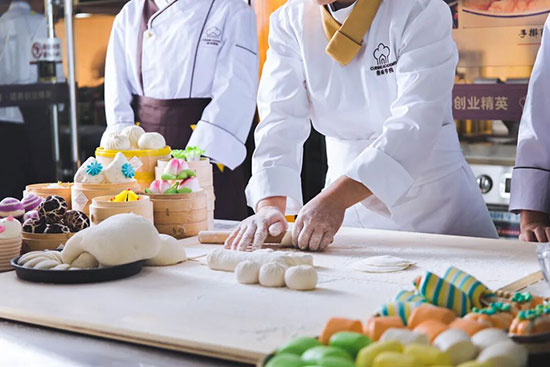 兰州学面点的专业学校