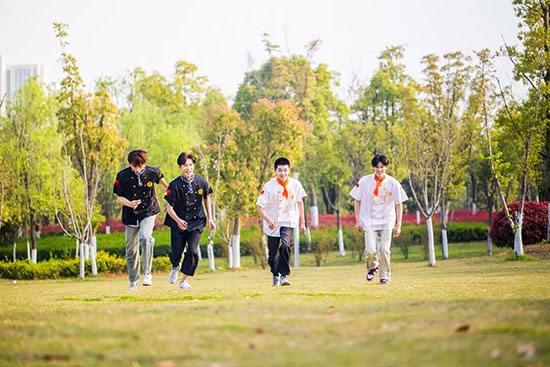 男孩学什么技术有前途
