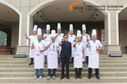 甘肃新东方举行特聘老师授聘仪式