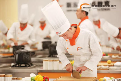 十八岁的男生学什么好