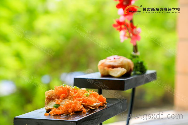 甘肃新东方<a href='http://m.gsxdf.com/' target='_blank'><u>烹饪学校</u></a>土豆全宴作品7