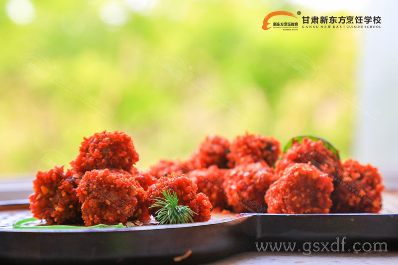 甘肃新东方<a href='http://m.gsxdf.com/' target='_blank'><u>烹饪学校</u></a>土豆全宴作品1