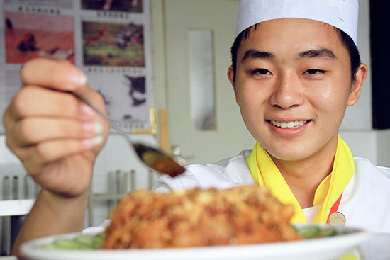 手有残疾可以到甘肃新东方烹饪学校学厨师吗
