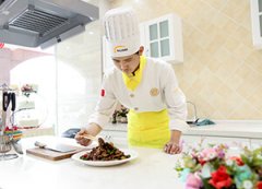 初中毕业学厨师应该学长期专业还是短期专业？