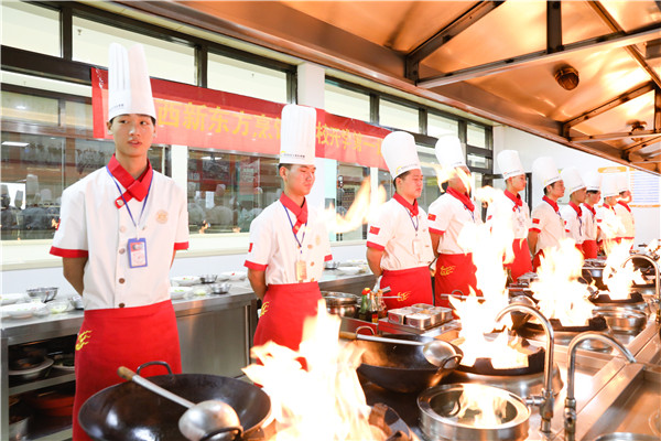 2019年，为什么越来越多的初高中生选择<a href='http://m.gsxdf.com/' target='_blank'><u>学厨师</u></a>？