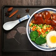 兰州学厨师去专业厨师学校的原因是什么？