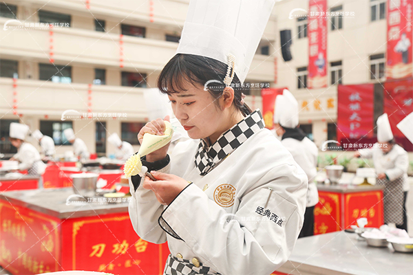 甘肃新东方<a href='http://m.gsxdf.com/' target='_blank'><u>烹饪学校</u></a>
