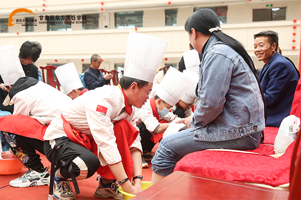 甘肃新东方<a href='http://m.gsxdf.com/' target='_blank'><u>烹饪学校</u></a>