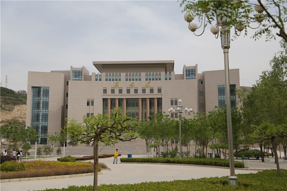 兰州工业学校 