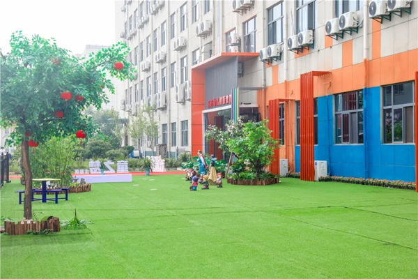 初高中毕业生学幼师