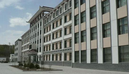 海南州职业技术学校