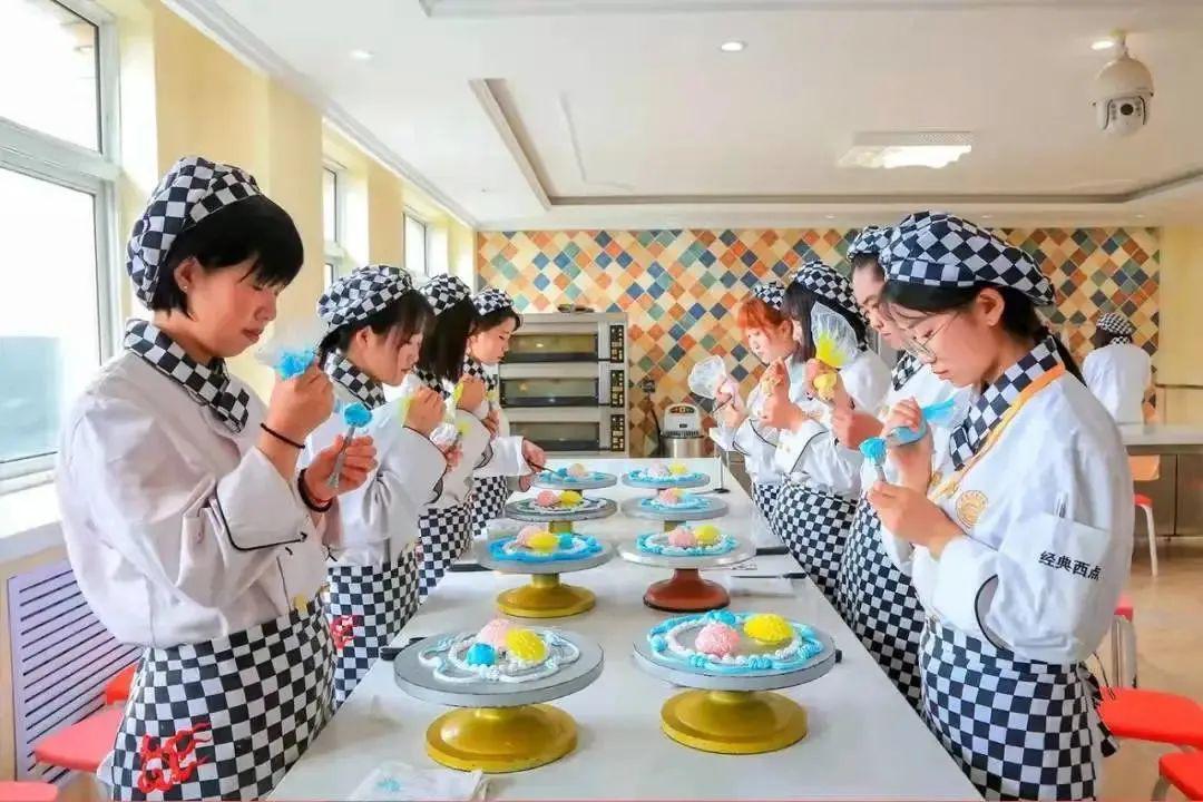 学西点有哪些优势？0基础可以学吗？