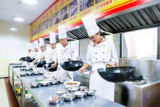 <b>新东方学厨师学费一年多少</b>