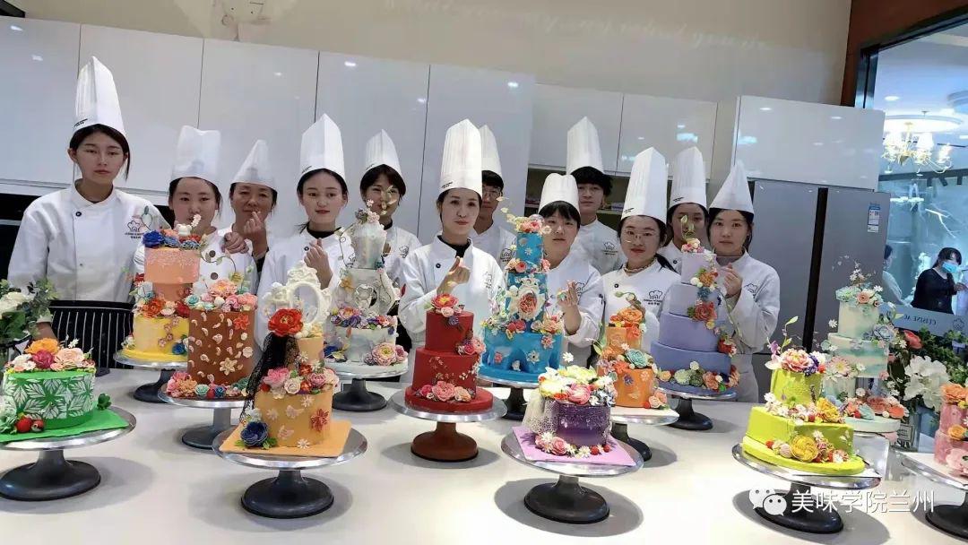 西点前景怎么样？戳进来，告诉你答案！