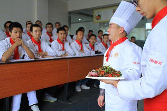 哪个学校厨师就业率高