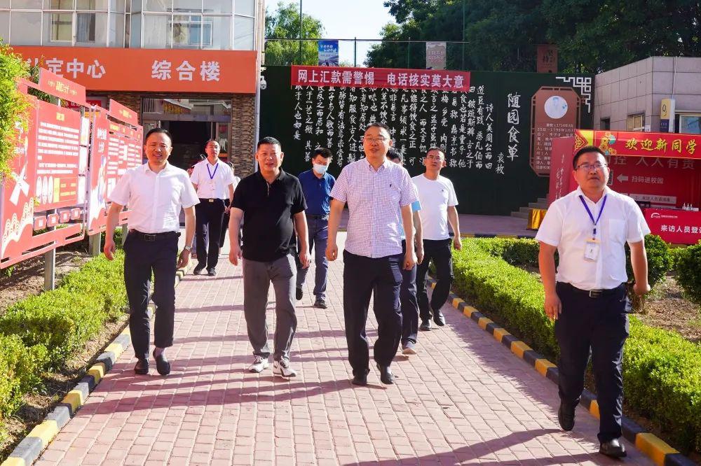 宁夏人社厅一行领导来我校考察调研甘肃省服务行业技工教育联盟工作开展