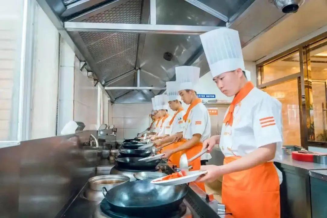 【世界厨师日】甘肃新东方致敬每一位美味缔造者