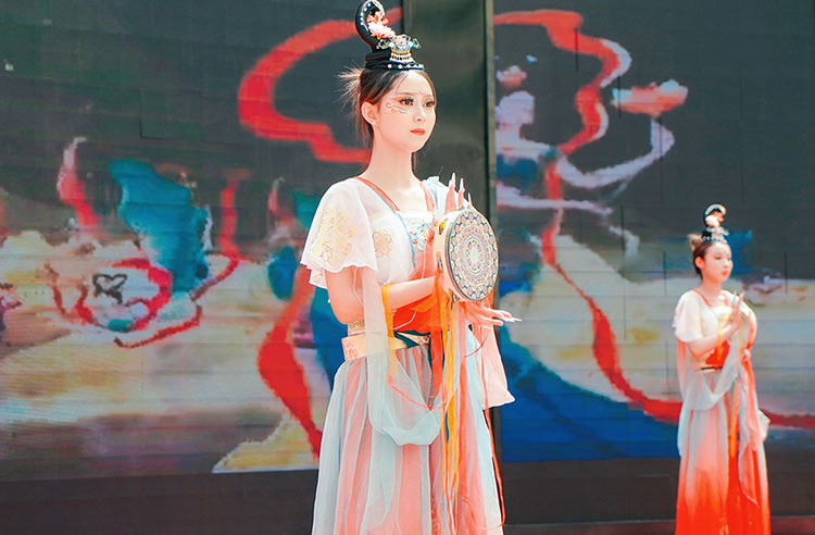 美容美发与化妆学子