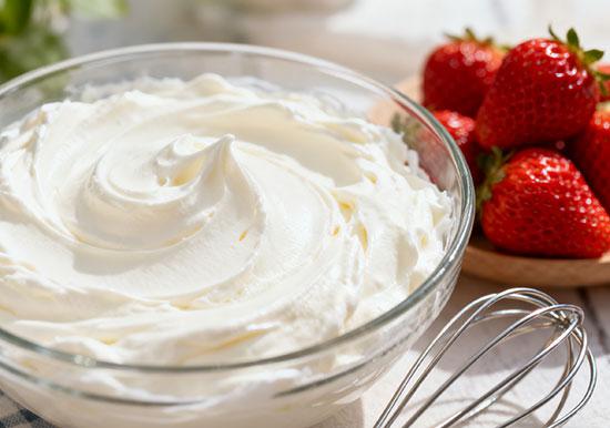 做蛋糕奶油是用什么做的