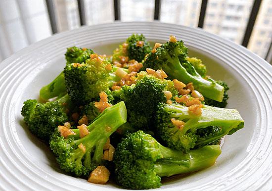 蒜蓉西兰花制作步骤