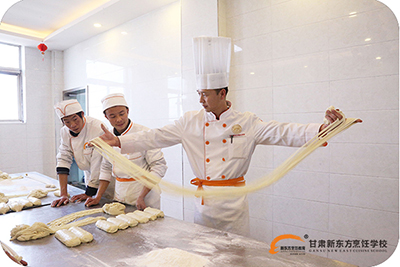 甘肃新东方烹饪学校牛肉面专业