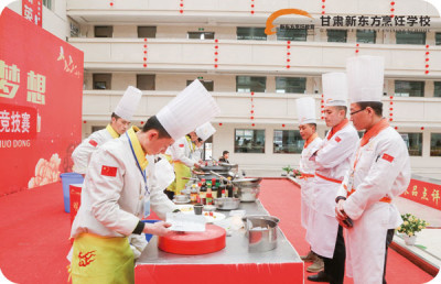 厨艺竞技赛即将开始，我们拭目以待