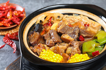 黄焖鸡米饭