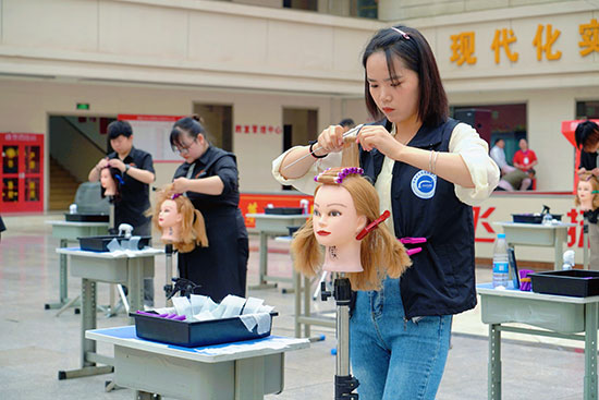 学理发培训学校哪里好