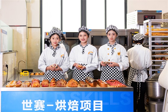 技能与就业并重，甘肃学西点就来甘肃新东方烹饪学校