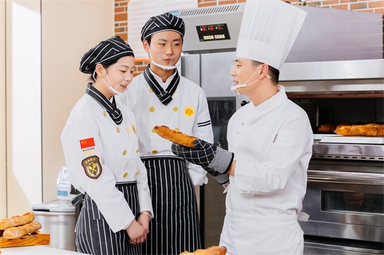 聊聊「学费」那点事——你觉得学厨师学费贵，那它究竟贵在了哪里？