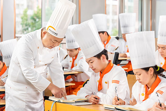 学厨师哪里好