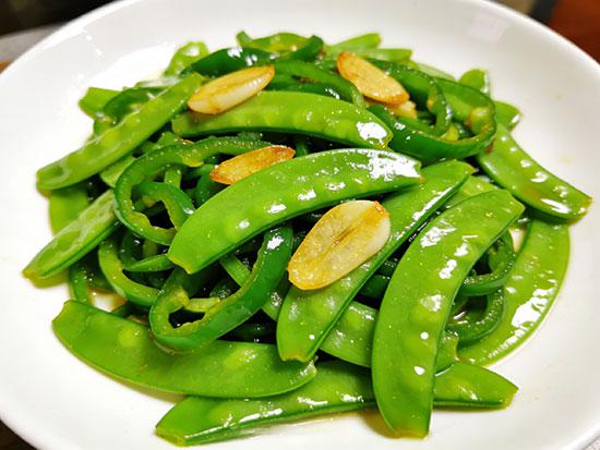  荷兰豆炒青椒怎么做？