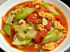 莲花菜炒西红柿：酸甜脆嫩的家常快手菜