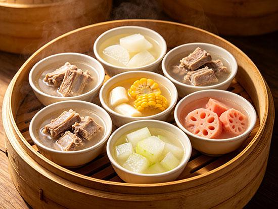 家常清炖排骨：汤清味鲜，肉嫩脱骨